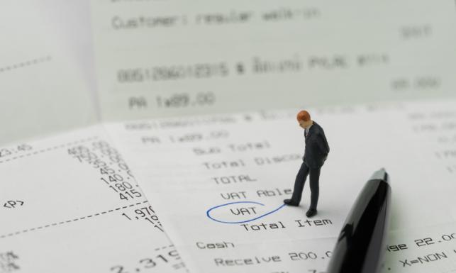 Split payment miał chronić uczciwych przedsiębiorców przed oszustami podatkowymi. A sam stanowi problem