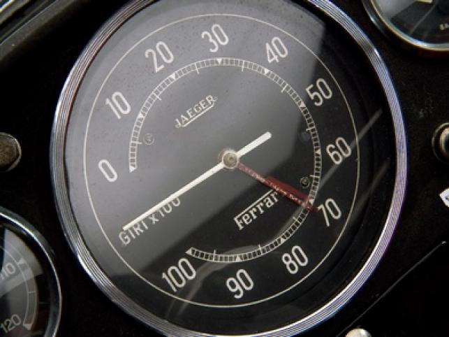 Ferrari model 250 Testa Rossa z 1957 roku sprzedano na aukcji za rekordową cenę 9 milionów euro.