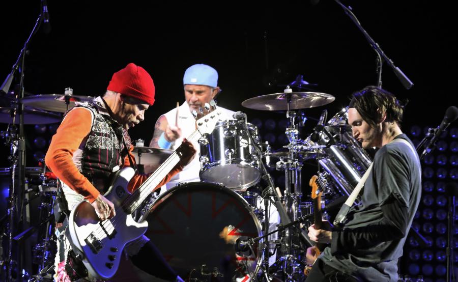 Red Hot Chili Peppers podczas koncertw Egipcie, pod piramidami