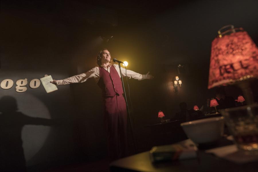 "Joker" w kinach od 4 października. © 2019 Warner Bros. Entertainment Inc