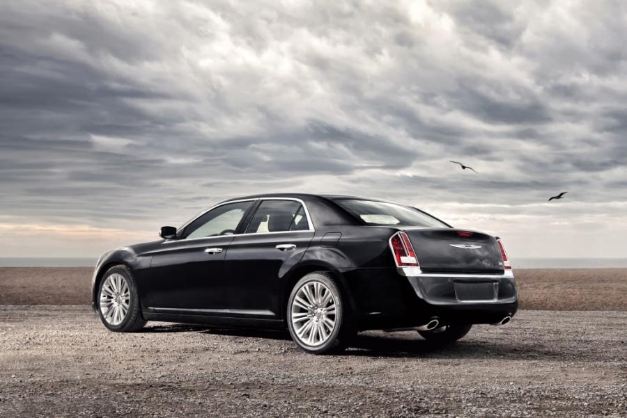 Chrysler opublikował oficjalne zdjęcia nowego modelu serii 300