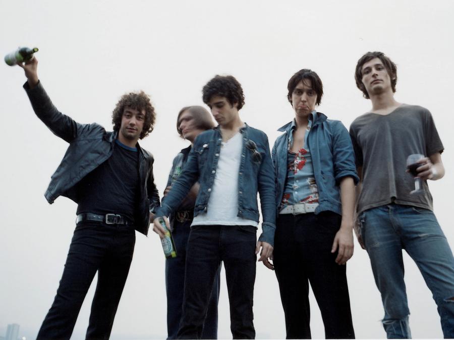 5. "Last Nite" – The Strokes