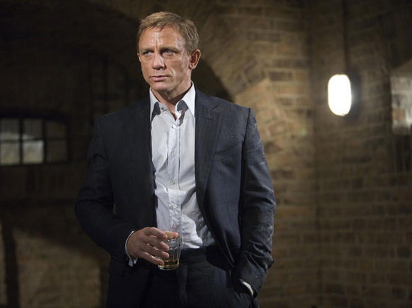 2. "My name is Bond. James Bond" ("Nazywam się Bond. James Bond")