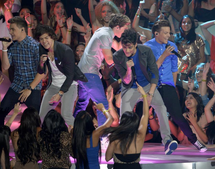 One Direction na scenie MTV Video Music Awards 2012