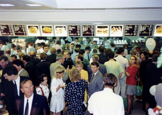Otwarcie restauracji McDonald's w Warszawie