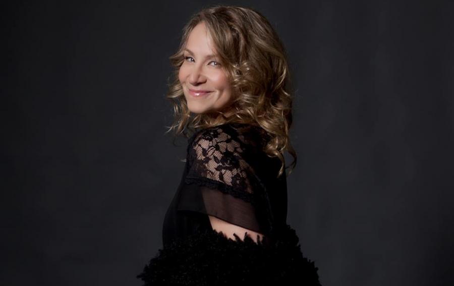 Joan Osborne – "One of Us"