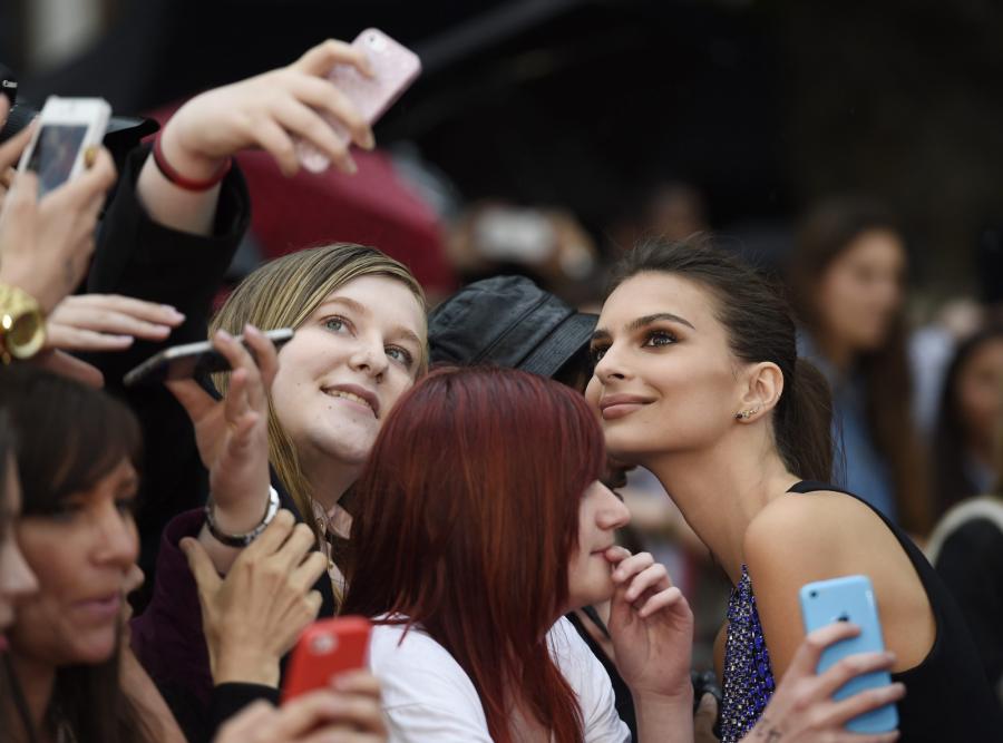 Emily Ratajkowski na premierze w Londynie