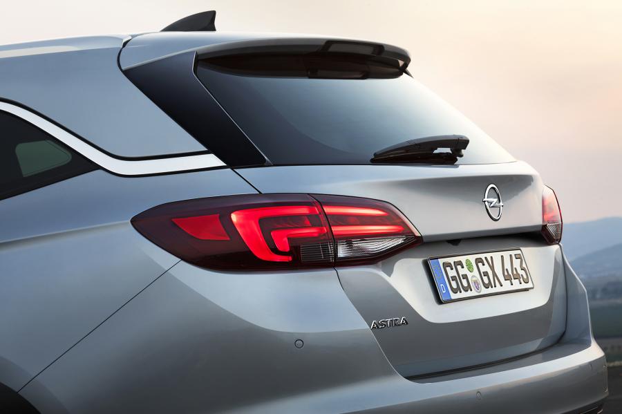 Opel astra sports tourer