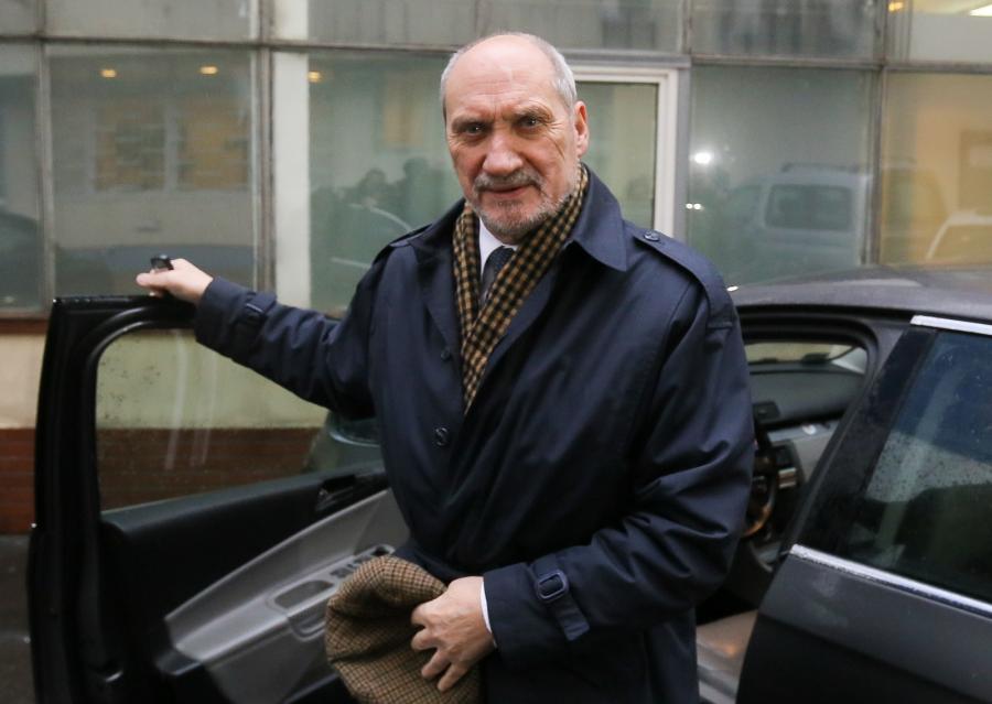 ANTONI MACIEREWICZ, minister obrony