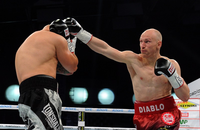 "Diablo" Włodarczyk wygrał przez nokaut. Polak zdobył pas IBF Intercontinental